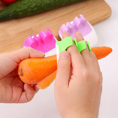 Finger Held Peeler